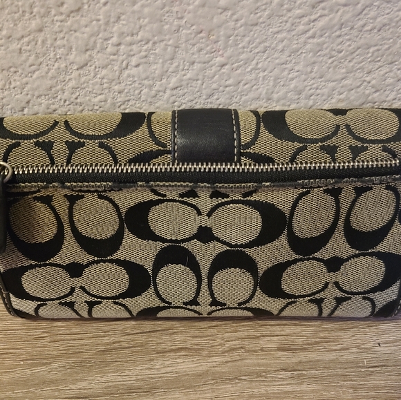 Coach Wallet - Picture 2 of 9